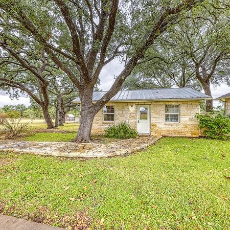 Triple Creek Cottage Fredericksburg Exterior photo