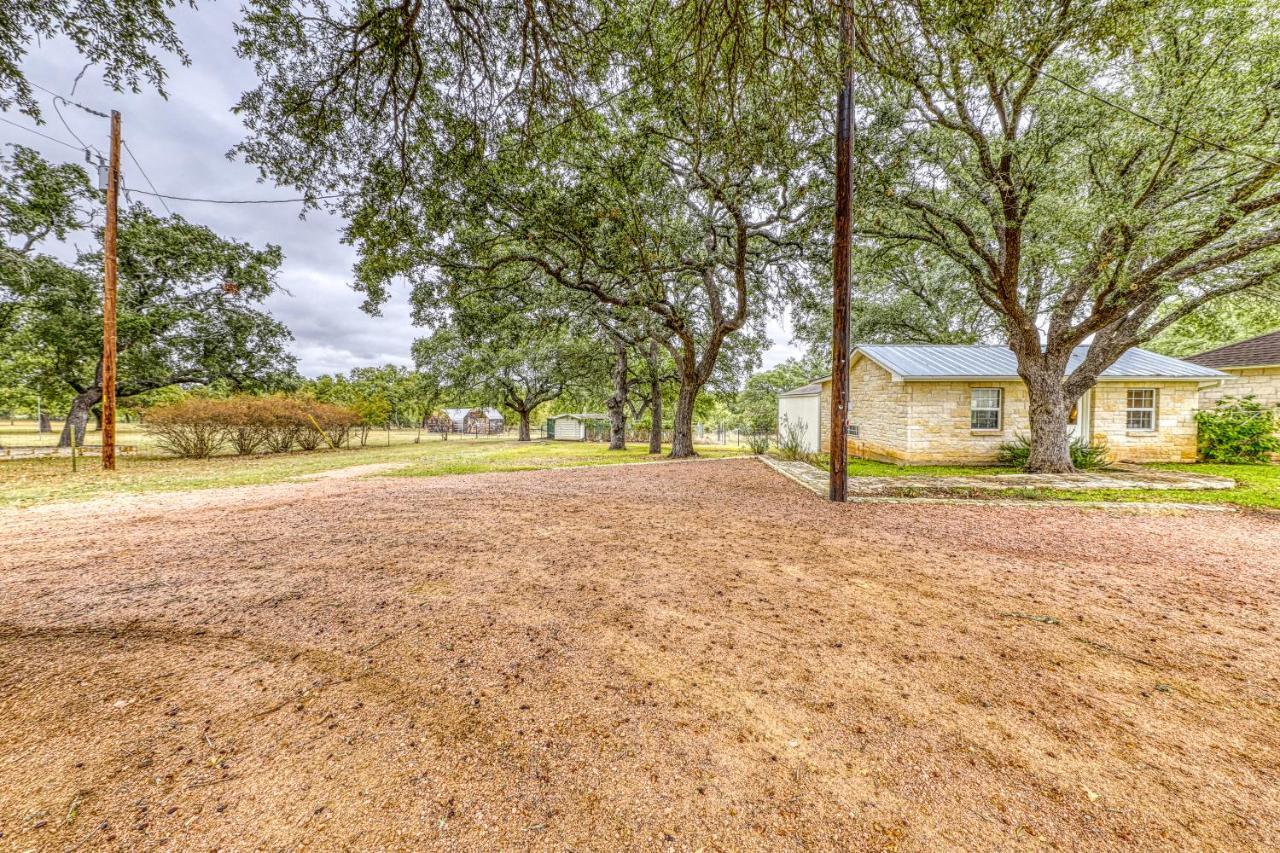 Triple Creek Cottage Fredericksburg Exterior photo